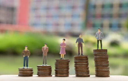 Saiba em 2025 qual a renda necess&aacute;ria para integrar a classe m&eacute;dia no Brasil. 