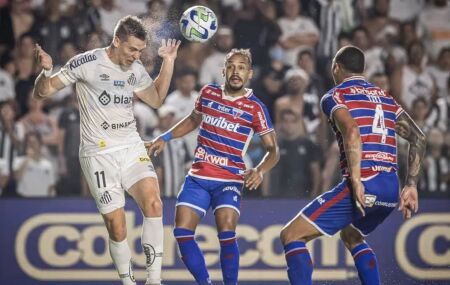 Santos x Fortaleza se enfrentam neste s&aacute;bado (01).