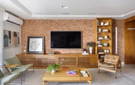 Conhe&ccedil;a a nova tecnologia de TV que dispensa suporte e promete mudar o visual das salas em 2026. 