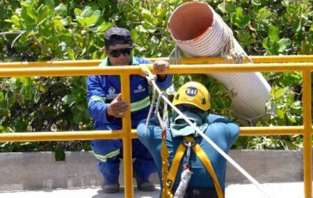 Trabalhadores da Compesa em Petrolina