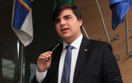 Vereador do Recife Alef Collins. 