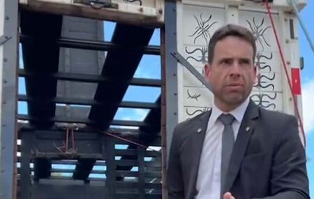 Vereador Eduardo Moura fiscaliza Centro de Vigil&acirc;ncia Animal do Recife. 