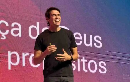 Ricardo Izecson dos Santos, conhecido mundialmente como Kak&aacute;,