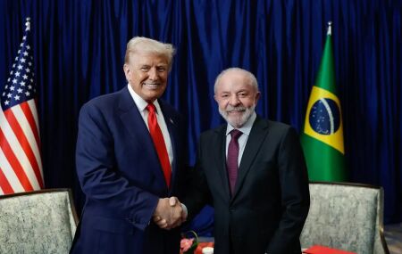 Donald Trump com o Presidente Lula.