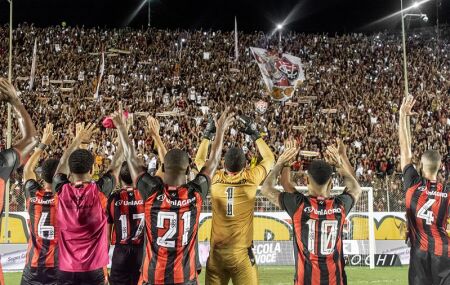 Jogadores do Vit&oacute;ria 