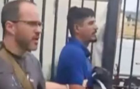 Agressor da mulher e namorado