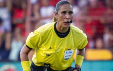 &Aacute;rbitra Deborah Cec&iacute;lia.