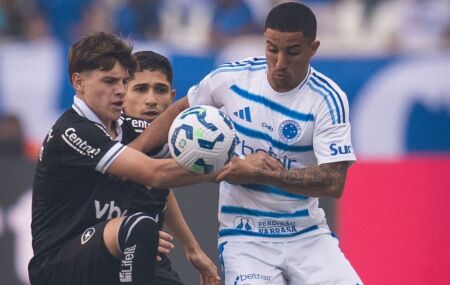 Cruzeiro x Botafogo no primeiro turno do Brasileir&atilde;o 2025