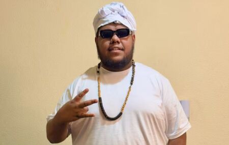 'Carisma do belzebu': juiz n&atilde;o v&ecirc; 'humor' e condena comediante ap&oacute;s 'Live da Ofensa'