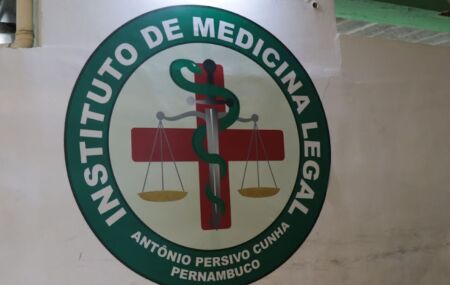 Fachada do IML, no Recife.