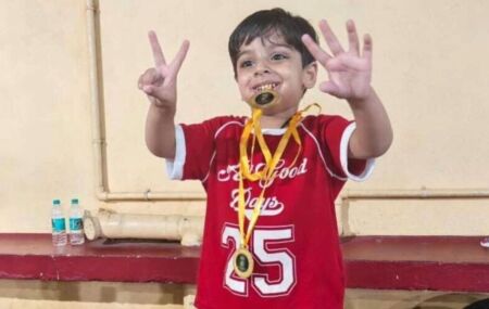 Crian&ccedil;a de tr&ecirc;s anos que entrou na Federa&ccedil;&atilde;o Internacional de Xadrez.