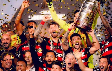 Flamengo, Palmeiras e S&atilde;o Paulo s&atilde;o os maiores times do Brasil, segundo portal boliviano.