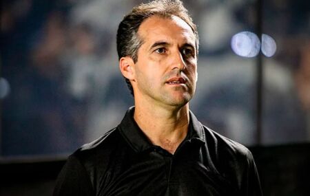 L&eacute;o Cond&eacute;, do Cear&aacute;, &eacute; apontado como favorito para assumir o Sport em 2026.