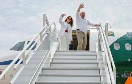 Lula e Janja no Aerolula