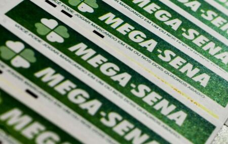 Cartelas da Mega-Sena.