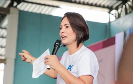 Michelle Bolsonaro durante discurso no PL Mulher.
