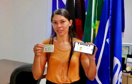 Empregada dom&eacute;stica paraibana &eacute; a primeira brasileira a tirar a nova CNH sem autoescola. 