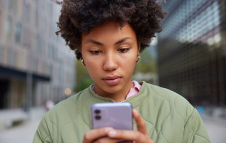 Tire a nova Carteira de Identidade Nacional (CIN) pelo celular sem sair de casa! 