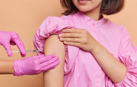 Campanha de vacina&ccedil;&atilde;o mobiliza a popula&ccedil;&atilde;o da capital paulista para atualiza&ccedil;&atilde;o da caderneta neste s&aacute;bado.