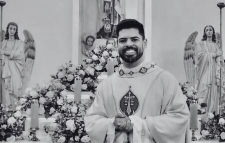 Padre J&uacute;lio C&eacute;sar. 