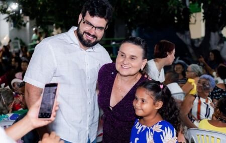 Prefeita Elcione abre Natal Luz em Igarassu.