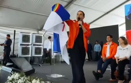 Governadora Raquel Lyra durante evento em Ipojuca. 