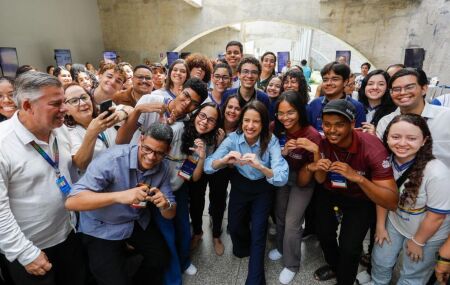 Raquel Lyra anuncia amplia&ccedil;&atilde;o das escolas em tempo integral. 