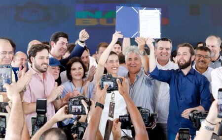 Raquel Lyra autoriza obras do Arco Metropolitano.