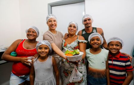 Raquel Lyra celebra investimento recorde na rede de assist&ecirc;ncia social.