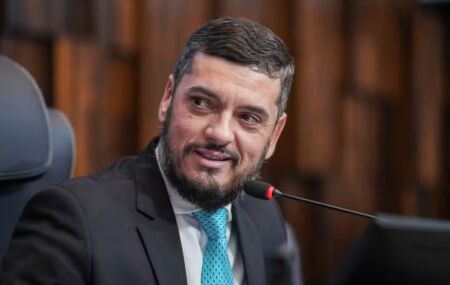 Presidente da Alerj Rodrigo Bacellar.