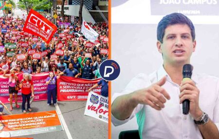 SIMPERE marca protesto na frente da Prefeitura do Recife.