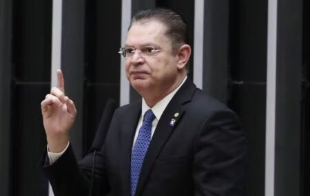 S&oacute;stenes Cavalcante, l&iacute;der do PL na C&acirc;mara alvo da PF.