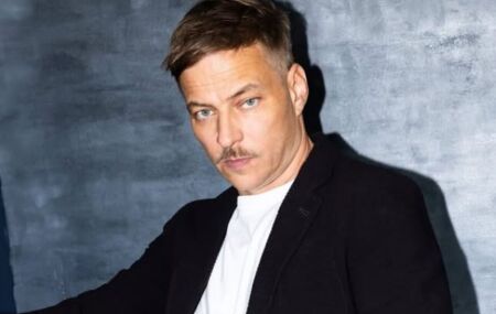 Tom Wlaschiha, ator de Stranger Things. 