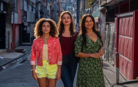 Tr&ecirc;s Gra&ccedil;as. 