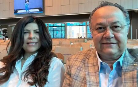 Os deputados federais Ant&ocirc;nia L&uacute;cia e Silas C&acirc;mara em registro durante evento institucional.