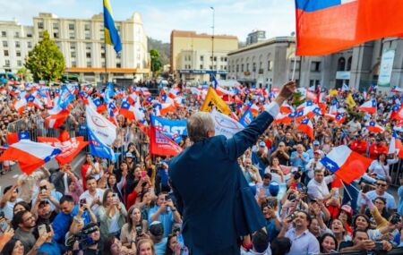Kast, 'Bolsonaro chileno', vence elei&ccedil;&atilde;o no Chile