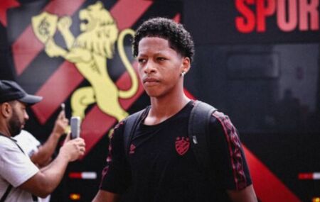 Rebaixado, Sport desiste e n&atilde;o vai utilizar Z&eacute; Lucas nas duas &uacute;ltimas rodadas do Brasileir&atilde;o