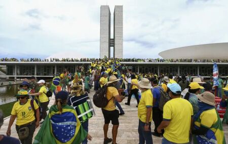 Atos do 8 de Janeiro de 2023, na Pra&ccedil;a dos Tr&ecirc;s Poderes, em Bras&iacute;lia.