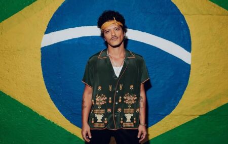 Vem a&iacute;! Bruno Mars anuncia nova m&uacute;sica e turn&ecirc; para 2026