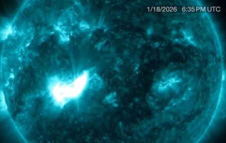 Erup&ccedil;&atilde;o solar detectada pela Nasa.