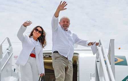 Gastos com viagens somam R$ 7 bilh&otilde;es no terceiro mandato de Lula.