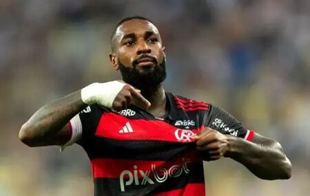 Gerson est&aacute; a caminho do Cruzeiro e se tornar&aacute; a contrata&ccedil;&atilde;o mais cara do futebol brasileiro.