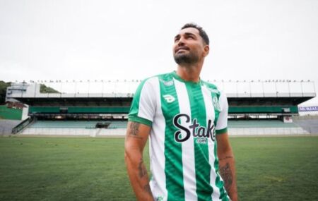 Gilberto pode estar voltando ao Santa Cruz.