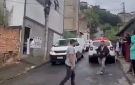 Local onde homem matou os cinco familiares.