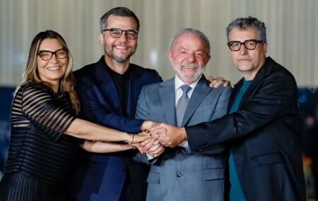 Lula celebra indica&ccedil;&otilde;es do filme O Agente Secreto no Oscar.