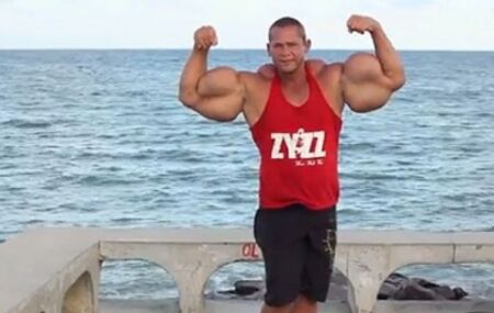 Arlindo de Souza, conhecido como Popeye Brasileiro.