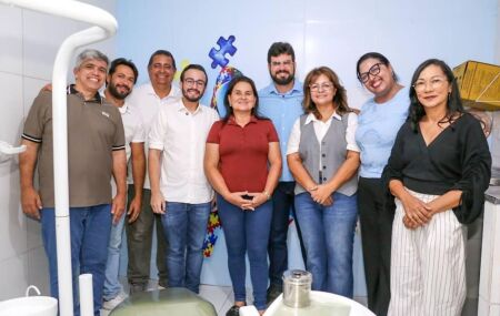 Prefeita Elcione e secret&aacute;rio C&eacute;sar Ramos anunciam mais uma Casinha Azul ao lado de Lula da Fonte