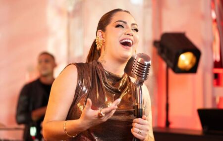 Carnaval de Olinda 2026: Raphaela Santos &eacute; atra&ccedil;&atilde;o especial da Sexta do Brega na Pra&ccedil;a do Carmo