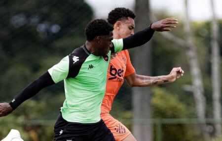 Sport e Botafogo-PB em jogo-treino.