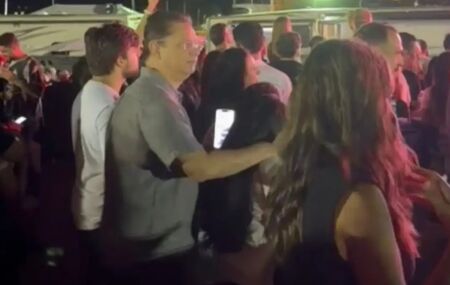 S&oacute;stenes Cavalcante no p&uacute;blico durante show de Jorge e Mateus em Miami.